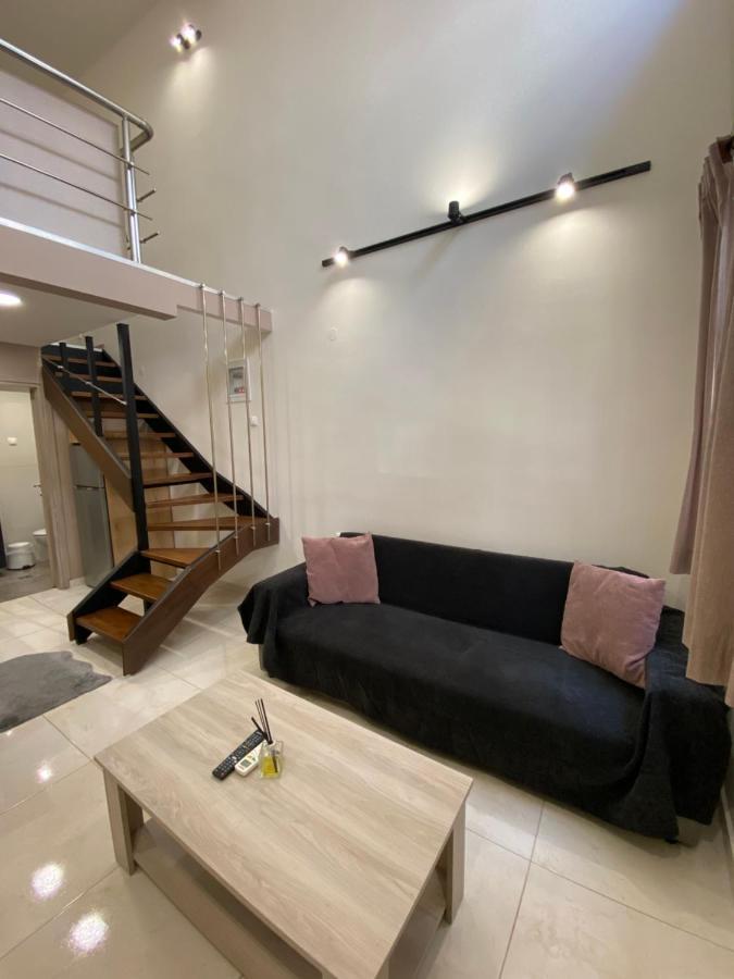 Appartamento Luxury Loft Kalu Tsesme A Giannina Esterno foto